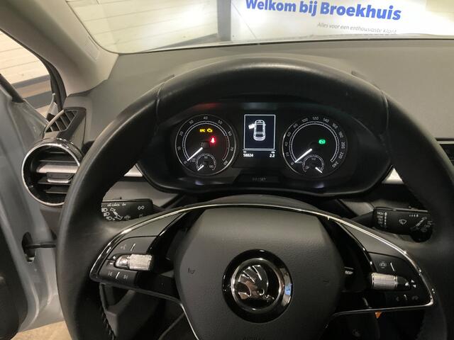 Skoda FABIA 1.0 TSI Ambition AUT! Carplay! Apk 5-2027! VERWACHT!