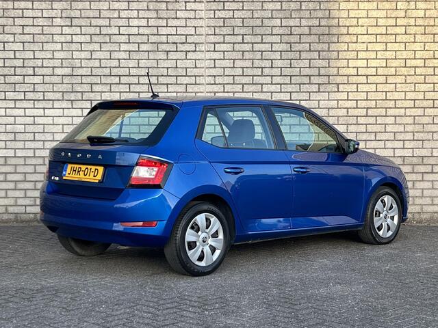 Skoda FABIA 1.0 TSI Ambition | Stoelverwarming | Parkeersensoren | Airco | DAB+ |