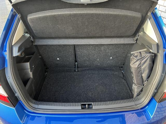 Skoda FABIA 1.0 TSI Ambition | Stoelverwarming | Parkeersensoren | Airco | DAB+ |