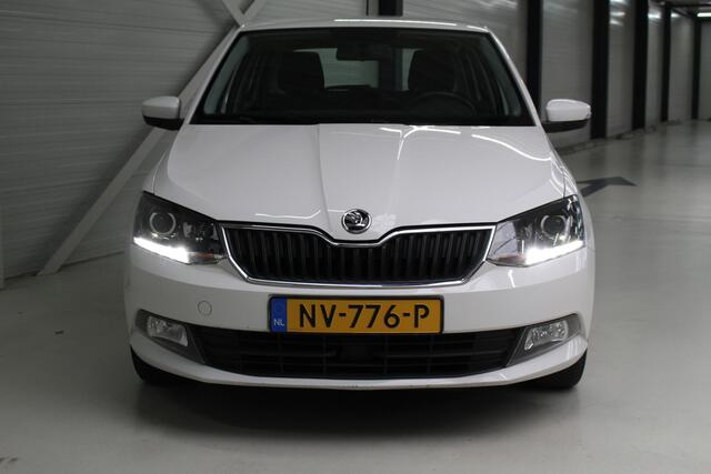 Skoda FABIA 1.0 Ambition Navigatie | Cruise Control | Airco | Leder stuurwiel