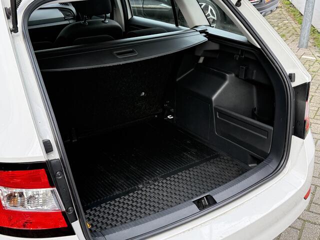 Skoda FABIA Combi 1.0 Active (Ruim & Zuinig) (Nieuw Model) Cruise | Apple Carplay | Airco | Compleet Onderhouden