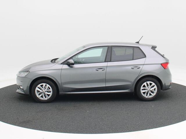Skoda FABIA 1.0 TSi 115 Pk Automaat Selection | Virtual Cockpit | Stoel- & Stuurverwarming | Keyless | CarPlay | Sensoren Achter | LED | 15 Inch | 43.082 Km!!