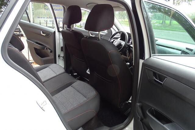 Skoda FABIA Combi 1.0 TSI Bus. Edition Navigatie Trekhaak 1e eig