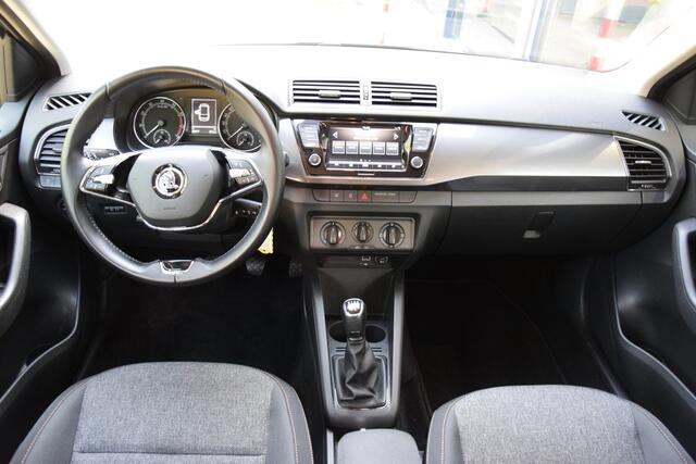 Skoda FABIA Combi 1.0 96PK TSI Business Edition | Org. NL | BOVAG Garantie | Trekhaak | Apple Carplay/Android Auto | 16'' Velgen | PDC Achter | Cruise Control | Airconditioning |