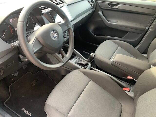 Skoda FABIA 1.0 Active Apple carplay / Android
