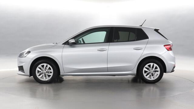 Skoda FABIA 1.0 MPI 80pk Ambition / Navigatie via App connect / Parkeersensoren