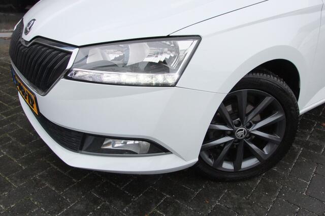 Skoda FABIA Combi 1.0 TSI Business Edition / Carplay/ Trekhaak/ Clima/ DAB/ Parkeersensoren A