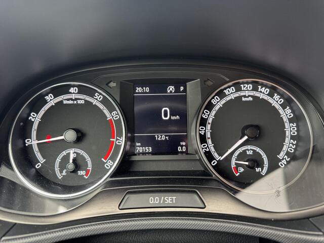 Skoda FABIA 1.0 TSI Ambition | Stoelverwarming | Parkeersensoren | Airco | DAB+ |