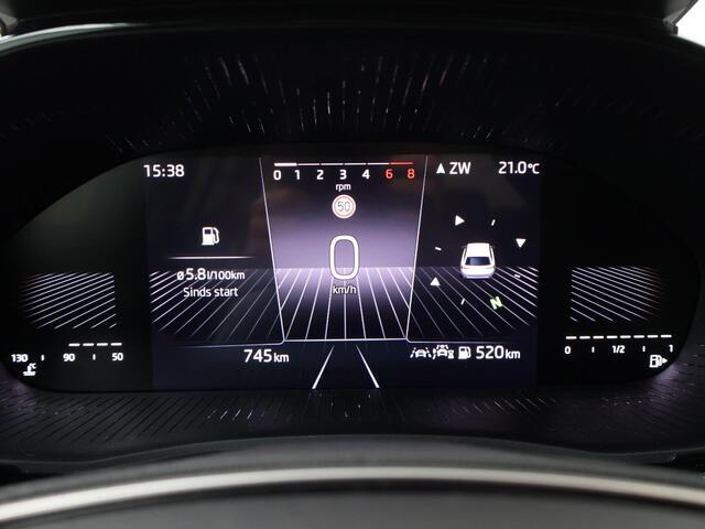 Skoda FABIA Selection 1.0 TSI 95 pk | 17" All-season | Apple CarPlay / Android Auto | Parkeersensoren | Cruise control | Getint glas |