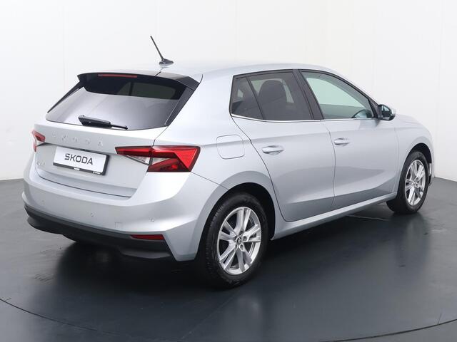 Skoda FABIA 1.0 TSI Business Edition | 115 PK | Automaat | Multifunctioneel stuurwiel | Cruisecontrol | Achteruitrij camera |