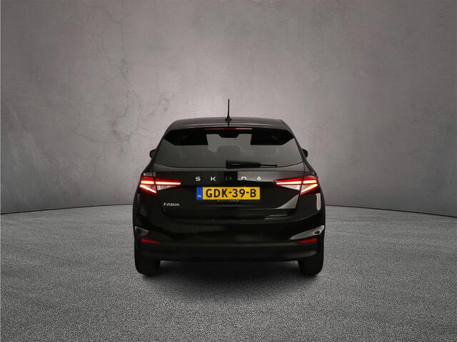 Skoda FABIA Selection 1.0 TSI 95pk Cruise control, App connect, Airco, LED koplampen, Parkeersensor achter, DAB, Radio, Bluetooth