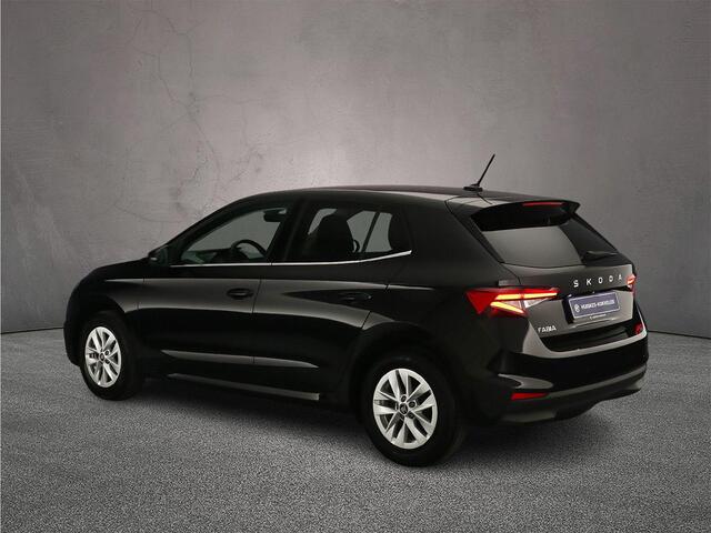 Skoda FABIA Business Edition 1.0 TSI 95pk Achteruitrijcamera, Parkeersensoren, Cruise control, App connect, LED koplampen, Airco, DAB, Radio, Bluetooth