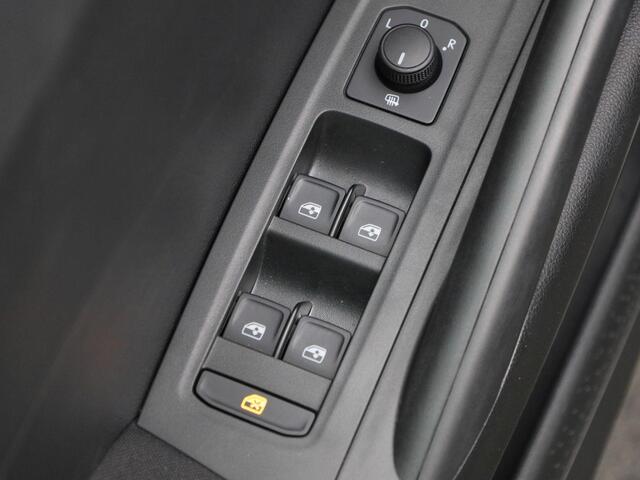 Skoda FABIA 1.0TSI/115PK Selection DSG · Apple/Android · Parkeersensoren · Stoel -& stuurverwarming · Garantie t/m 27-04-2027 of 60000km.