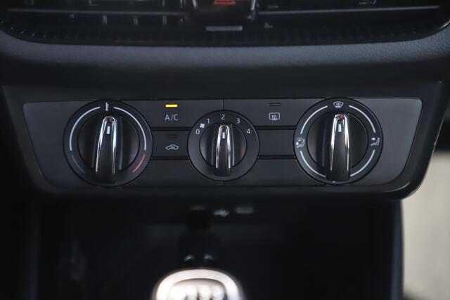 Skoda FABIA 1.0 TSI Ambition 95PK Carplay Android Navigatie Airco Cruise Control Parkeersensor