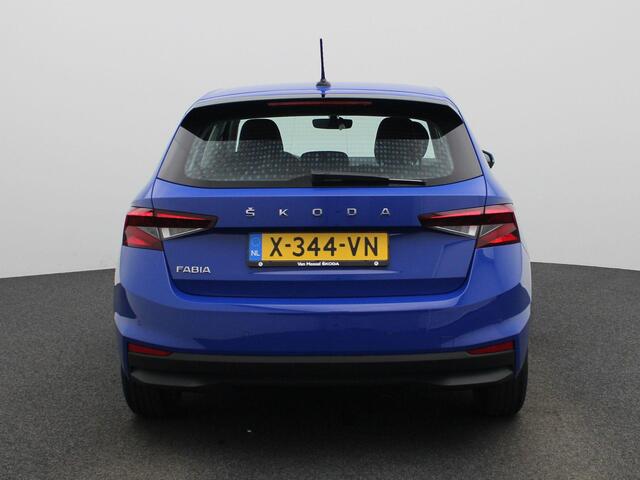 Skoda FABIA 1.0 TSI Ambition | Airconditioning | Cruise control Standaard | LED koplampen | Park Distance Control achter |