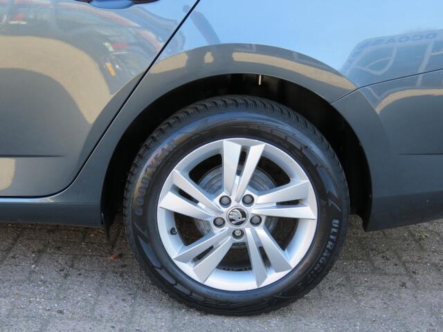 Skoda FABIA 1.0 TSI AMBITION / Trekhaak / Navi / BOVAG garantie