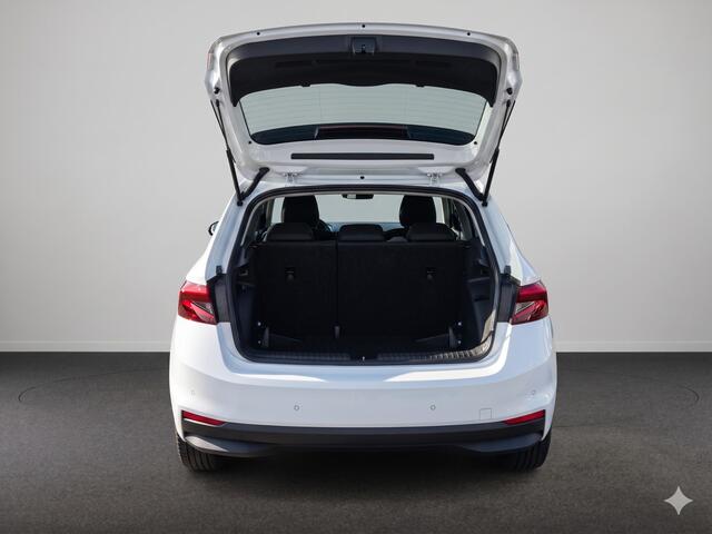 Skoda FABIA 1.0 TSI Business Edition Navigatie via App | Climatronic | Camera | PDC | Stoelverwarming | LED