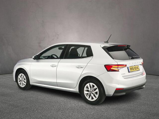 Skoda FABIA Business Edition 1.0 TSI 95pk Cruise control, Achteruitrijcamera, LED koplampen, Parkeersensoren, App connect, Airco, DAB, Radio, Bluetooth