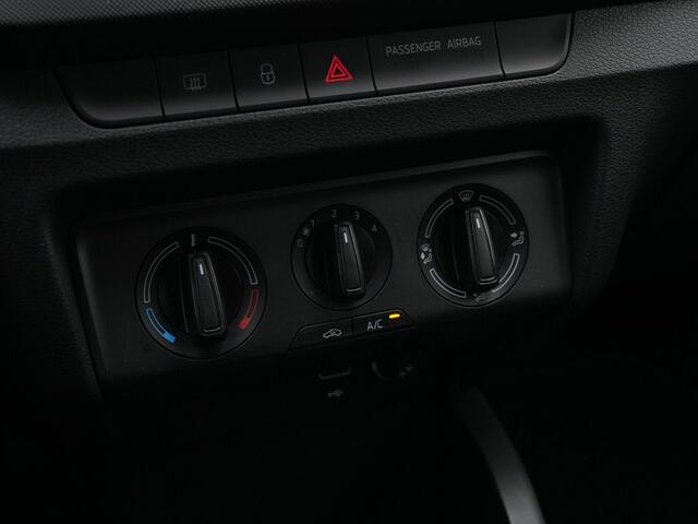 Skoda FABIA 1.0 TSI 95 pk DSG Ambition | Navigatie | Cruise Control | Apple Carplay | Parkeersensoren achter