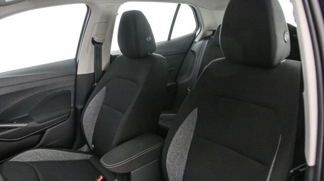 Skoda FABIA Essence 1.0 TSI 95pk Snelheidsbegrenzer, LED koplampen, Parkeersensor achter, App connect, DAB, Radio, Airco, Bluetooth