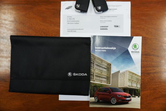 Skoda FABIA Combi 1.0 TSI Ambition Automaat/Navigatie/Nette Auto/ Goed onderhouden!