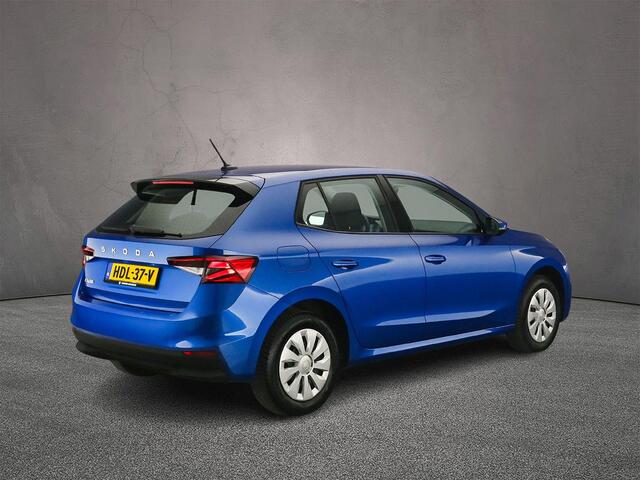 Skoda FABIA Essence 1.0 TSI 95pk Parkeersensor achter, App connect, Snelheidsbegrenzer, Airco, DAB, Radio, Bluetooth, LED koplampen