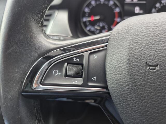 Skoda FABIA Combi BWJ 2018 | 1.0TSI 96PK Clever | TREKHAAK | CLIMA | NAVI | CARPLAY | PDC | CRUISE | LICHTMETAAL |