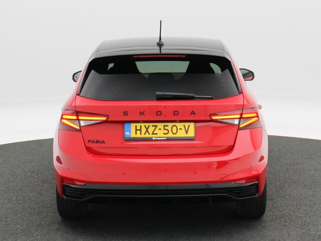 Skoda FABIA 1.0 TSi Monte Carlo 115 Pk | Stoelverwarming | Camera | Climatronic | CarPlay | Cruise Control | 17 Inch | 27.303 Km !!