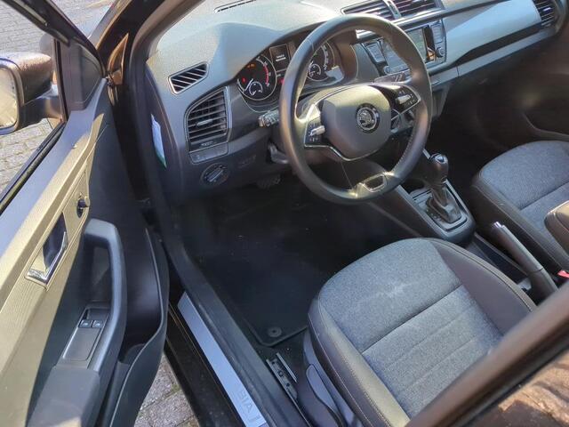 Skoda FABIA Combi 1.0 TSI Business Edition DSG Automaat Parkeersensoren / App-connect / Cruise control / Airco / LM velgen