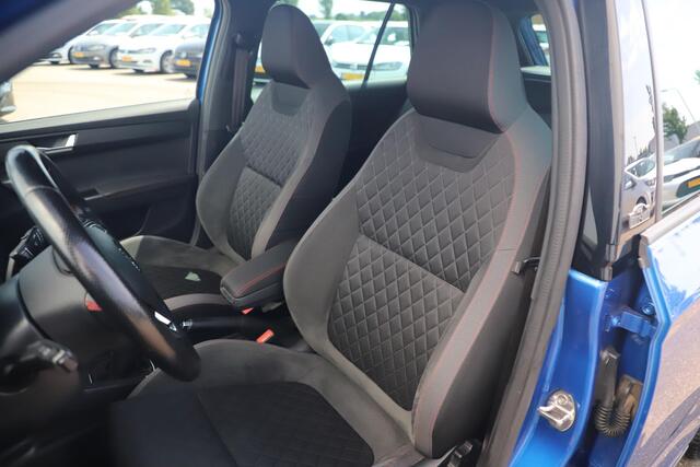 Skoda FABIA Combi 1.0 TSI Monte Carlo 95PK Trekhaak 16 inch LMV Navigatie Clima Cruise Parkeersensor