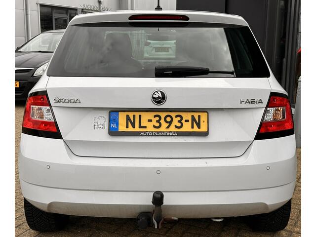 Skoda FABIA 1.2 TSI Drive 90PK | 1e Eigenaar | NL AUTO | Trekhaak | Parkeersensoren | APK tot 20-05-2027 | DAB+ | Climate Control | Cruise Control | Privacy Glass | Navigatie | 2 Sleutels |