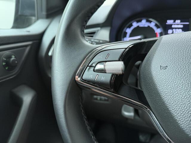 Skoda FABIA Combi 1.0 TSI Business Edition | 95 PK | Trekhaak afneembaar | Climate control | Keyless Entry | Navigatiesysteem | Stoelverwarming |
