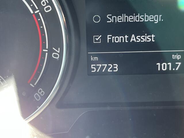 Skoda FABIA 1.0 TSI Ambition / AUTOMAAT/ PARKEER SENSOREN/ CRUISE/ SMARTLINK/ LED/ NAVI/ DAB/ AIRCO/ 15'' LMV