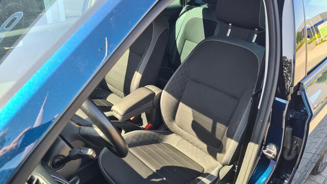 Skoda FABIA Combi 1.0 TSI Ambition | Nieuwe velgen en banden | Apple Carplay - Android Auto | DAB | Trekhaak | Dealeronderhouden | NAP | Unieke kleur