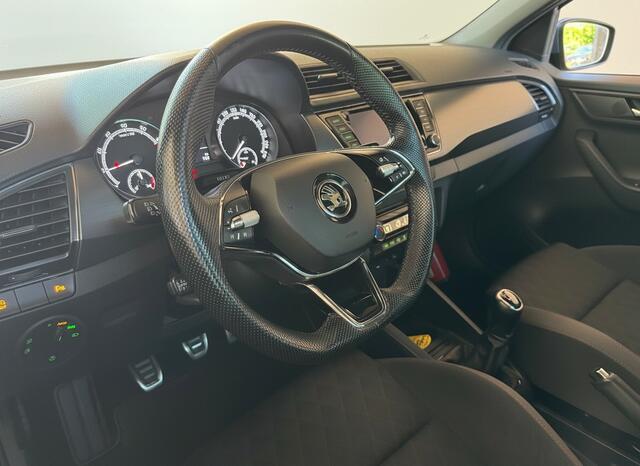 Skoda FABIA Combi TSI 95PK BUSINESS EDITION TREKHAAK/CAMERA/NAVI/PANORAMADAK
