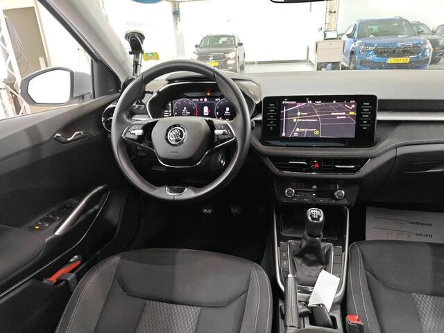 Skoda FABIA 1.0 TSI Business Edition / PARKEER SENSOREN/ NAVI/ DIGITAL DASH/ AIRCO