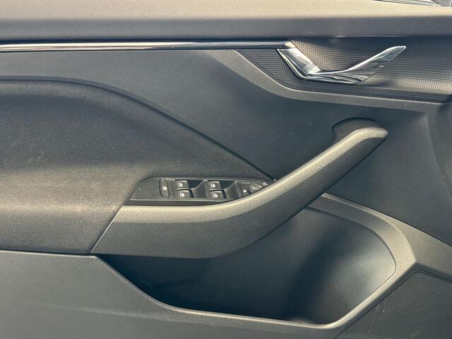 Skoda Kamiq 1.0 110pk TSI Selection Adaptive Cruise Control | Parkeersensoren achter | Smartlink