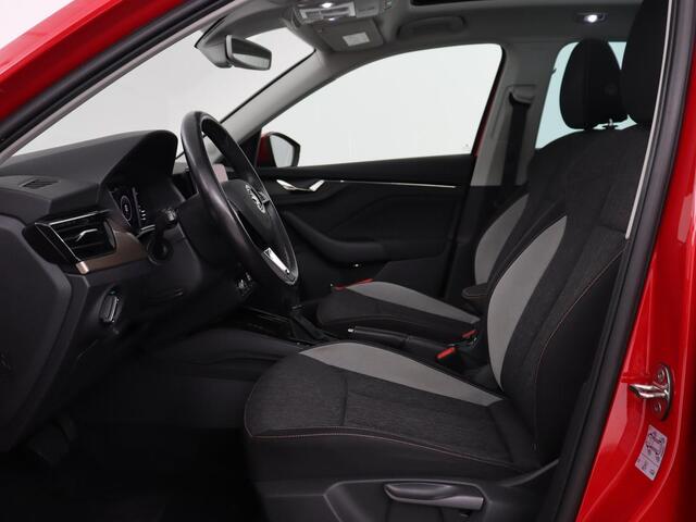 Skoda Kamiq 1.0 TSI Business Edition | Panoramadak | Trekhaak | Stoelverwarming | Virtual Cockpit | Carplay | Climate control | Keyless | Cruise control | Full LED | Getint glas