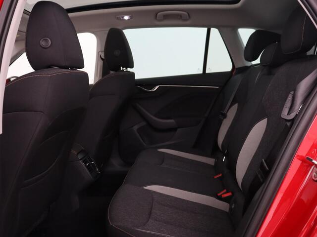 Skoda Kamiq 1.0 TSI Business Edition | Panoramadak | Trekhaak | Stoelverwarming | Virtual Cockpit | Carplay | Climate control | Keyless | Cruise control | Full LED | Getint glas