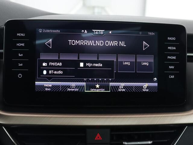 Skoda Kamiq 1.0 TSI Business Edition | Panoramadak | Trekhaak | Stoelverwarming | Virtual Cockpit | Carplay | Climate control | Keyless | Cruise control | Full LED | Getint glas
