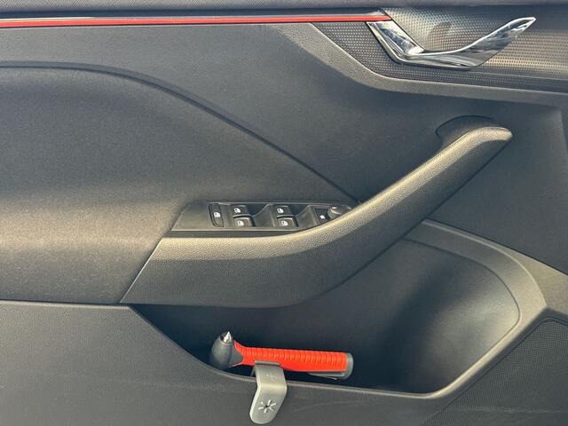 Skoda Kamiq 1.0 TSI 110pk Sport Business 18" lichtmetalen velgen / Achteruitrijcamera / Virtual Cockpit