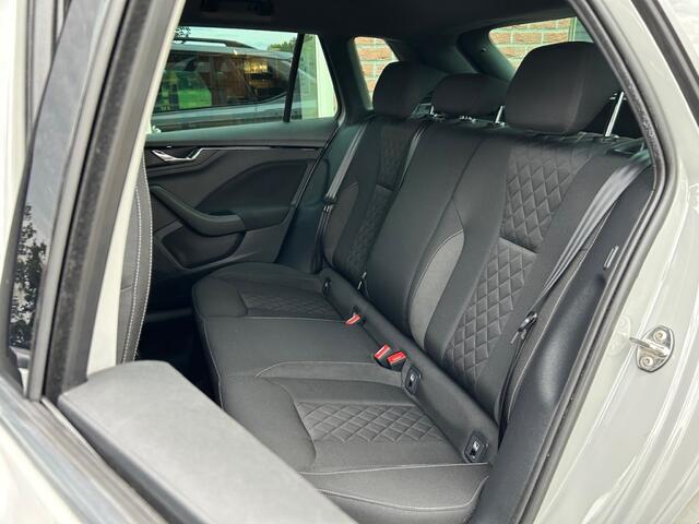Skoda Kamiq 1.0 TSI Sport bns STOELVERW. / SPORTSTOELEN / LED / LANE&FRONT A