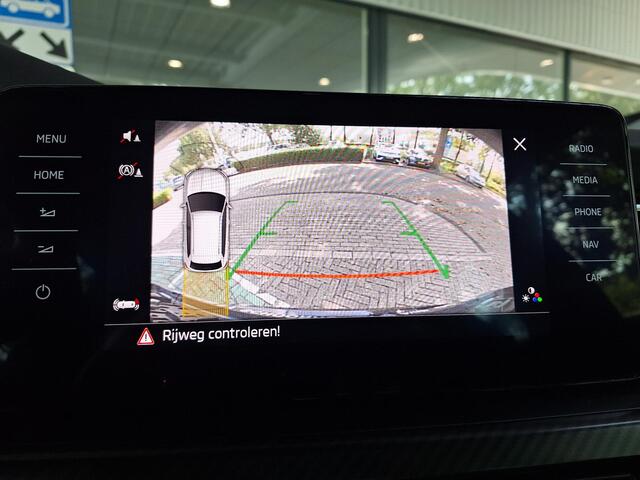 Skoda Kamiq 1.0 TSI DSG Monte Carlo (Pano,Camera,Virtual,Carplay)