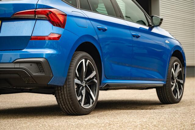 Skoda Kamiq 1.0 TSI Monte Carlo | Pano | Stoelverw. | Navi by App | 18" | Camera