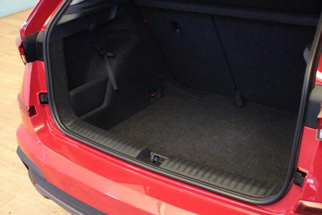 Skoda Kamiq 1.0 TSI Selection Automaat | APPCONNECT | CAMERA + PDC | CRUISE | KEYLESS | VIRTUAL COCKPIT |