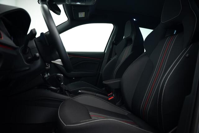 Skoda Kamiq 1.0 TSI Monte Carlo |Glazen Dak|Camera|ACC|Stoelverwarming|Stuurverwarming|Dodehoek|