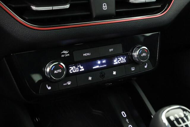 Skoda Kamiq Monte Carlo 1.0 TSI 85 kW / 115 pk | Panoramadak | Camera | Stoelverwarming | 18 inch | Keyless Entry | Elektrische Kofferklep | Draadloos Apple Carplay/Android Auto