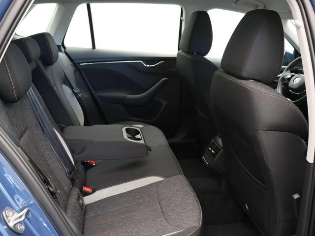 Skoda Kamiq 1.0 TSI Business Edition | Trekhaak | Stoelverwarming | Parkeersensoren voor en achter | Draadloze oplader |