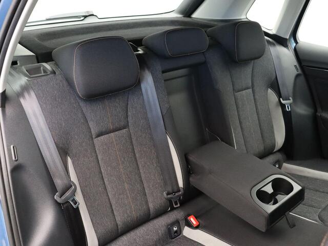 Skoda Kamiq 1.0 TSI Business Edition | Trekhaak | Stoelverwarming | Parkeersensoren voor en achter | Draadloze oplader |