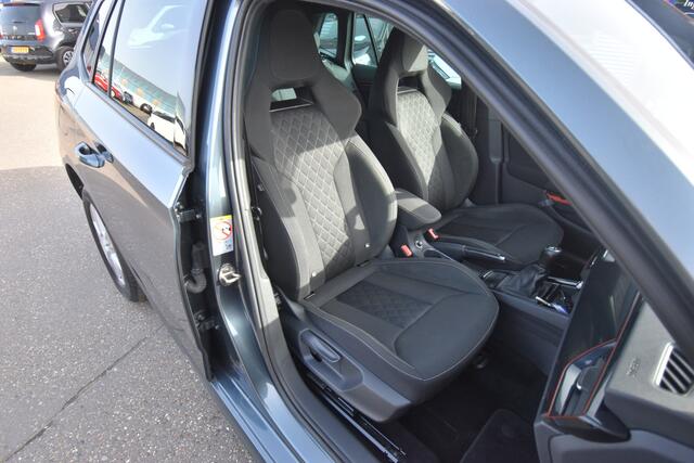 Skoda Kamiq 1.0 TSI Sport Business , TREKHAAK , VIRTUAL COCKPIT , A UITRIJ CAM , V ST VERW , CLIMATR, NAVI ,